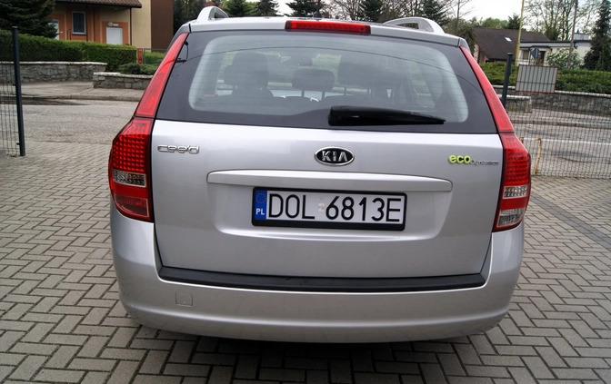 Kia Ceed cena 18600 przebieg: 215000, rok produkcji 2010 z Syców małe 352